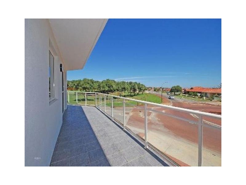 4/36 Currambine Boulevard, Joondalup WA 6027