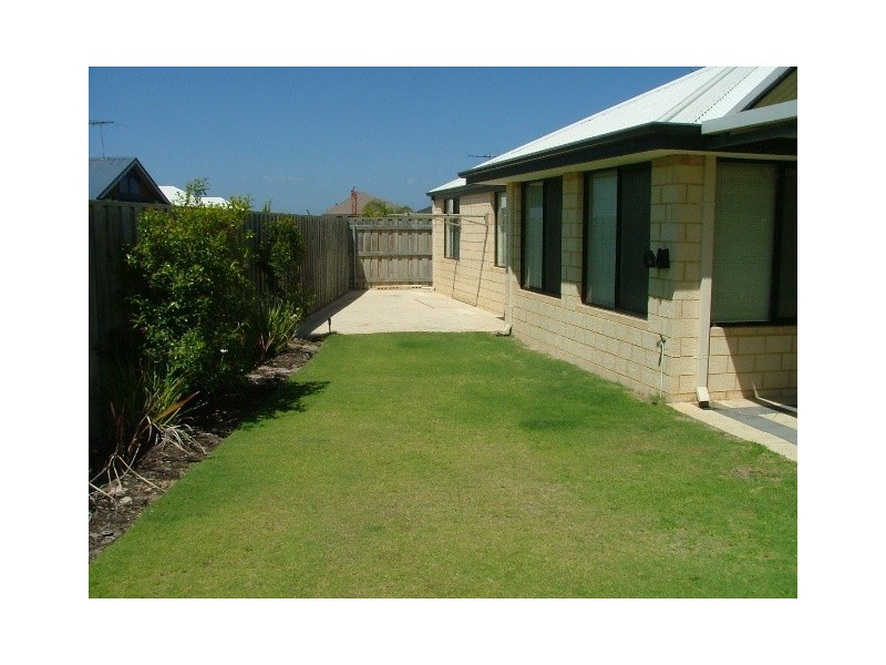 4 Doddington Way, Quinns Rocks WA 6030