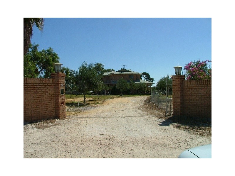 44 Via Vista Drive, Mariginiup WA 6065