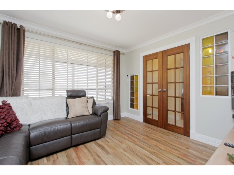 8 Ellenbrae Place, Marangaroo WA 6064