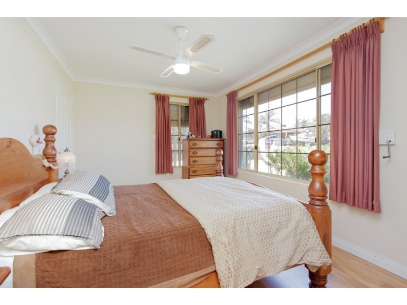 8 Ellenbrae Place, Marangaroo WA 6064