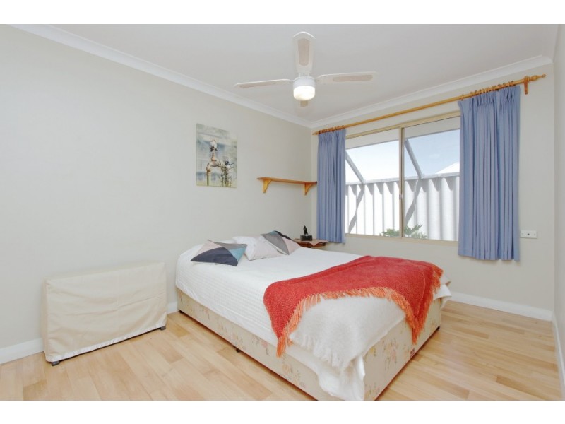 8 Ellenbrae Place, Marangaroo WA 6064