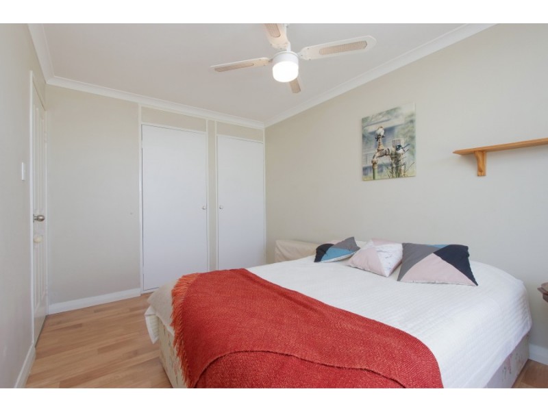 8 Ellenbrae Place, Marangaroo WA 6064