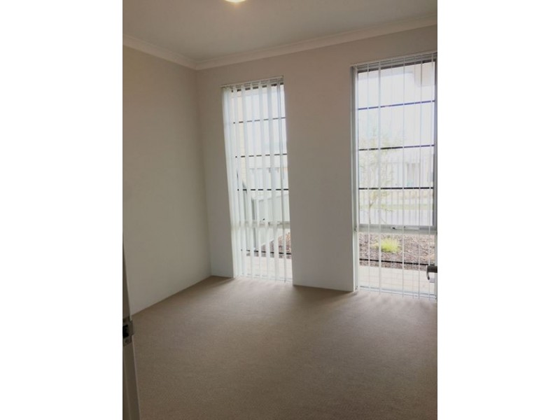 38 Leeward Avenue, Eglinton WA 6034