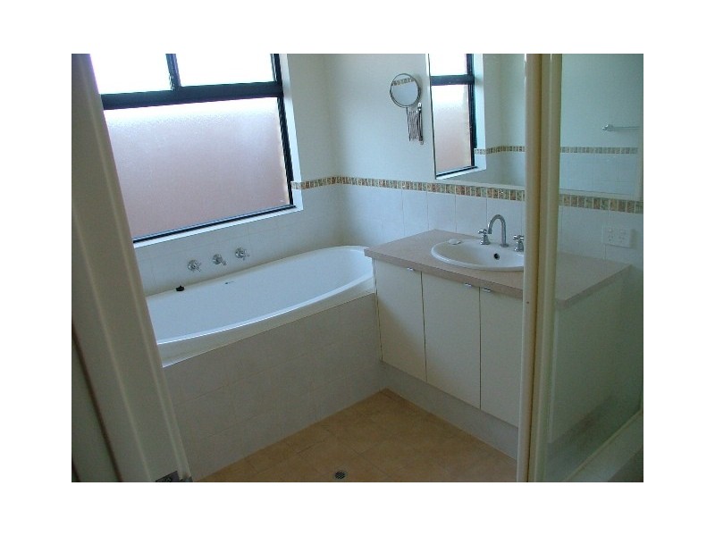 2 Castlebar Way, Darch WA 6065