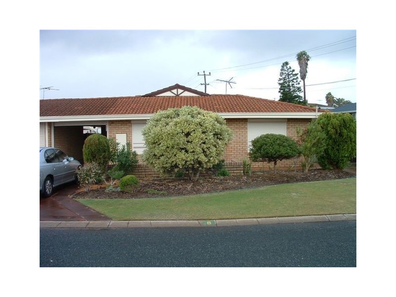 8 Macquarie Avenue, Padbury WA 6025