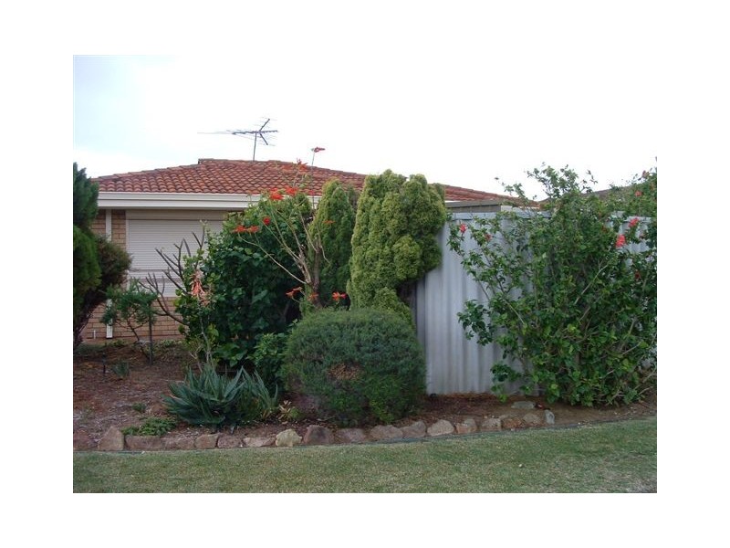 8 Macquarie Avenue, Padbury WA 6025