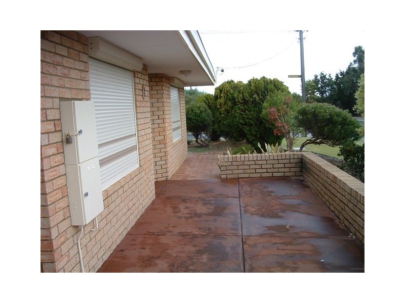 8 Macquarie Avenue, Padbury WA 6025