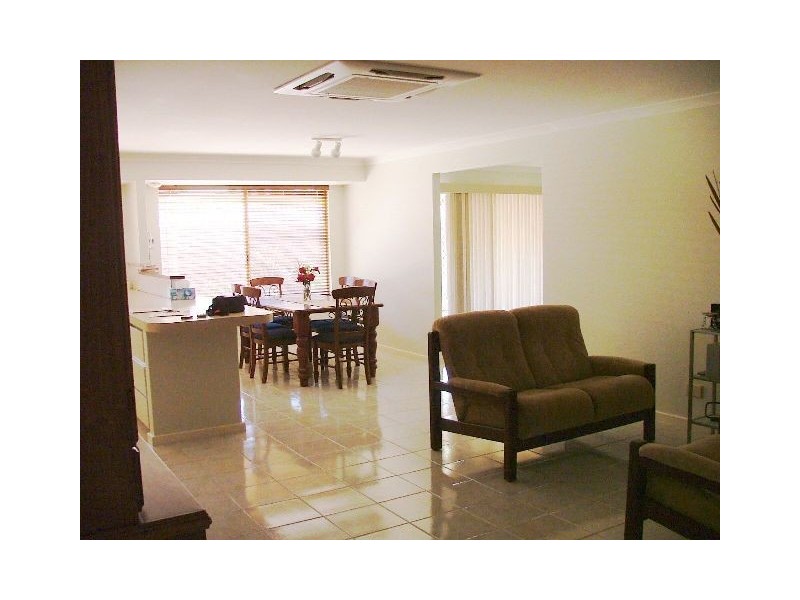 35 Cadoux Loop, Hocking WA 6065