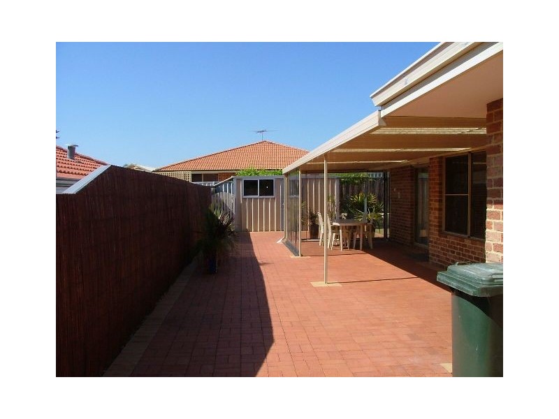 35 Cadoux Loop, Hocking WA 6065