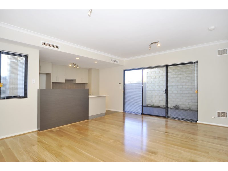 76D Arkana Road, Westminster WA 6061