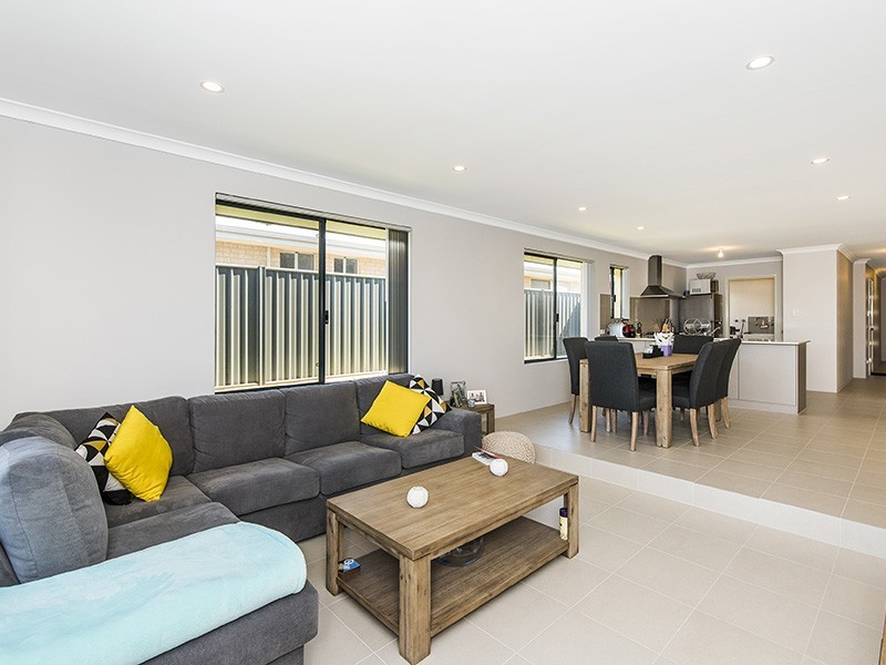 53 Boomerang Loop, Banksia Grove WA 6031