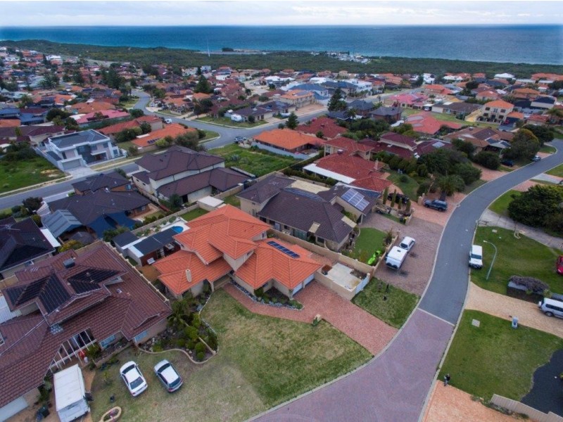 10 Rainbow View, Ocean Reef WA 6027