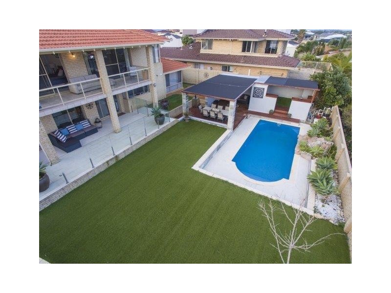 10 Rainbow View, Ocean Reef WA 6027