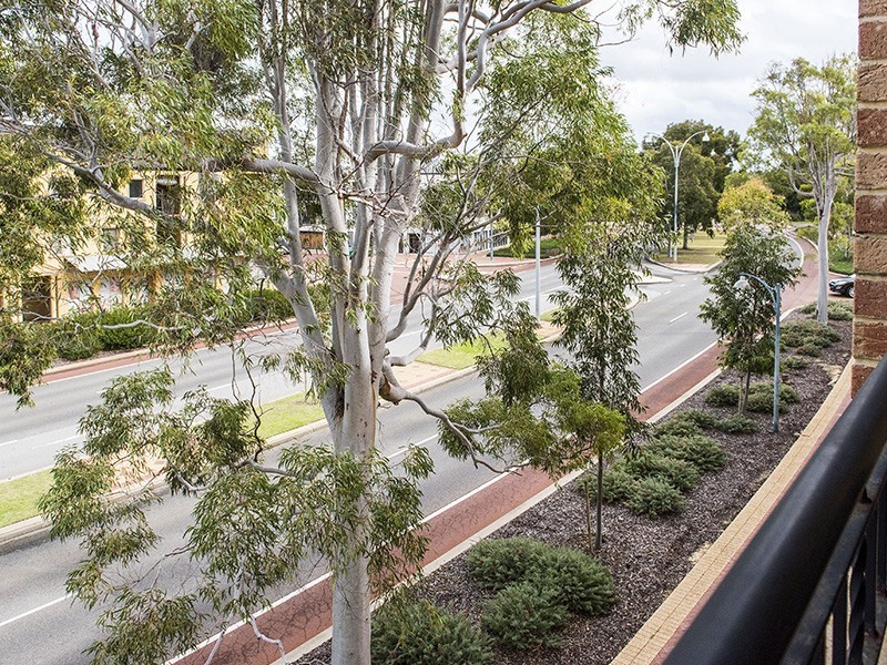 20/2 Plaistow Street, Joondalup WA 6027