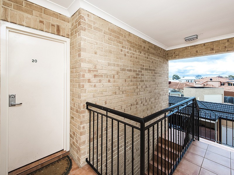 20/2 Plaistow Street, Joondalup WA 6027