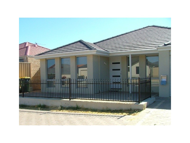 3A St Louis Avenue, Hocking WA 6065