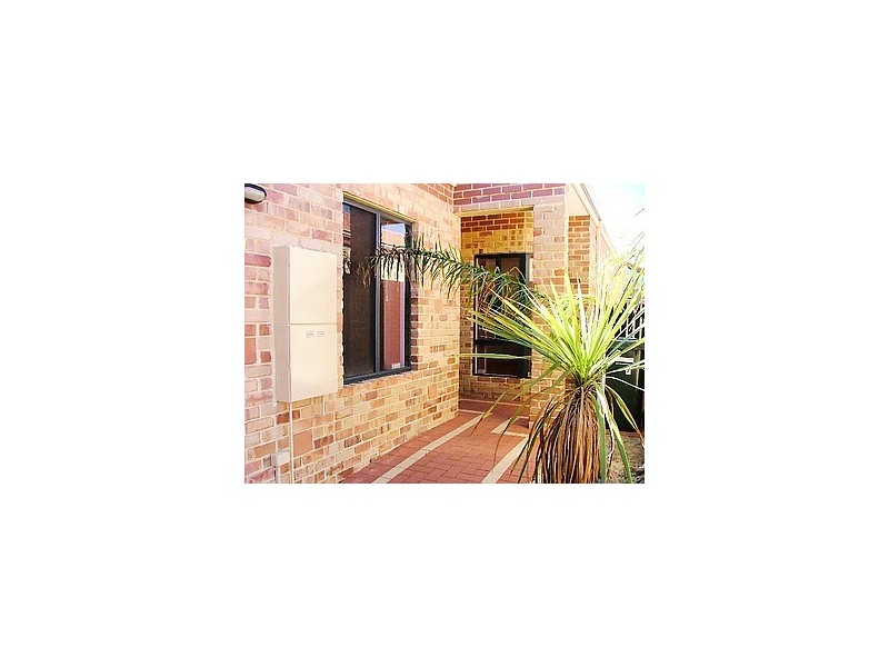 7/19 St Marks Drive, Hillarys WA 6025