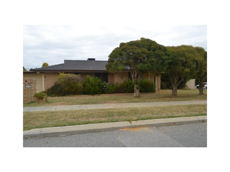 12 Bardsley Avenue, Girrawheen WA 6064