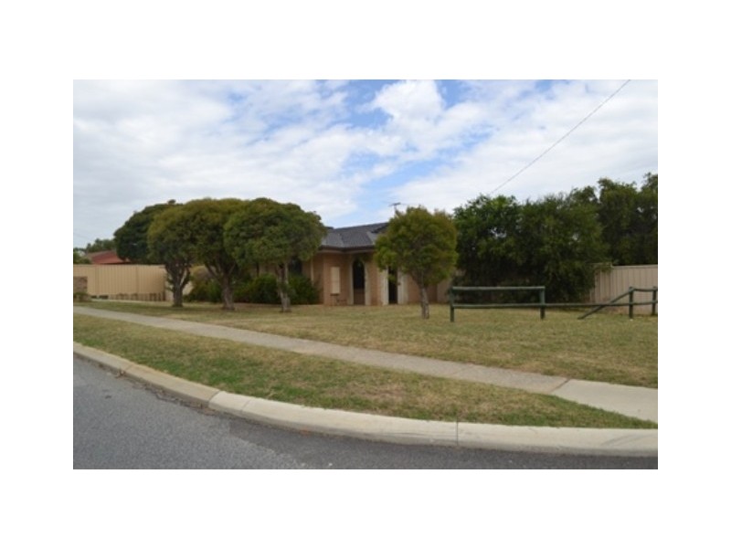 12 Bardsley Avenue, Girrawheen WA 6064