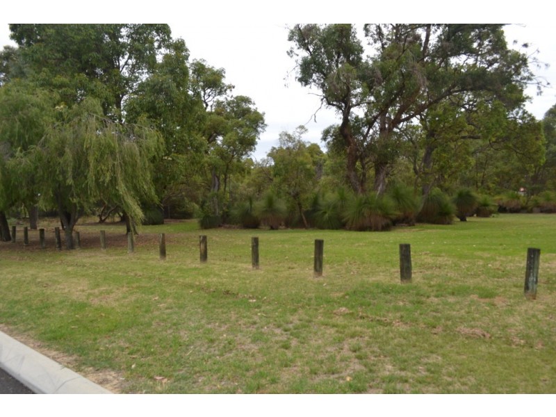 12 Bardsley Avenue, Girrawheen WA 6064