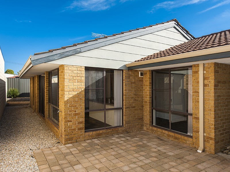 1 Harrier Way, Beldon WA 6027
