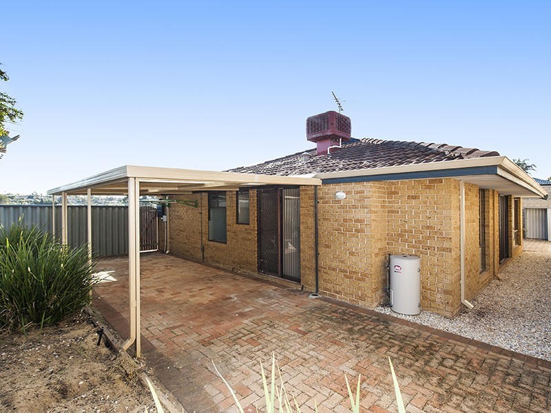 1 Harrier Way, Beldon WA 6027
