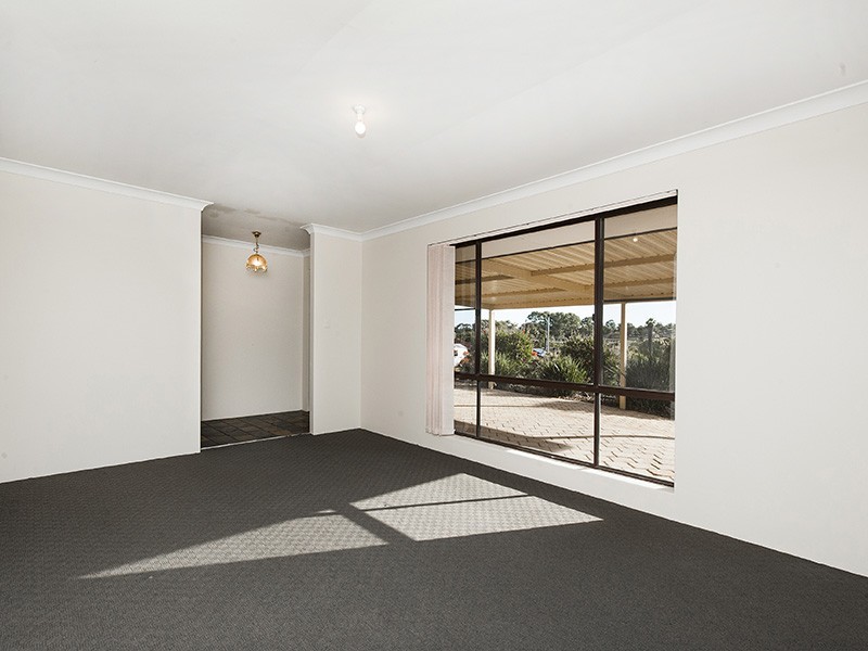 1 Harrier Way, Beldon WA 6027