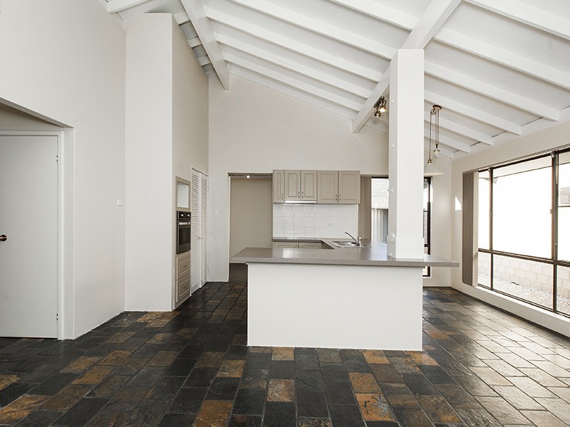 1 Harrier Way, Beldon WA 6027