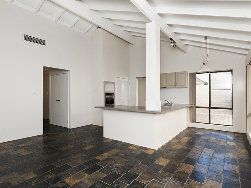 1 Harrier Way, Beldon WA 6027