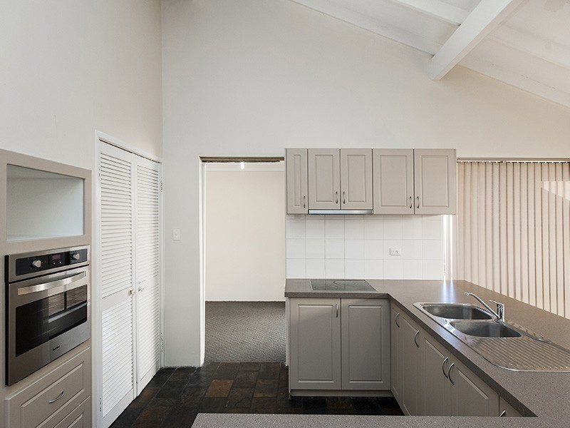 1 Harrier Way, Beldon WA 6027