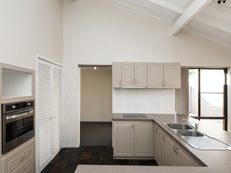 1 Harrier Way, Beldon WA 6027