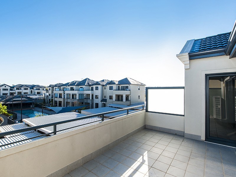 83/12 Citadel Way, Currambine WA 6028