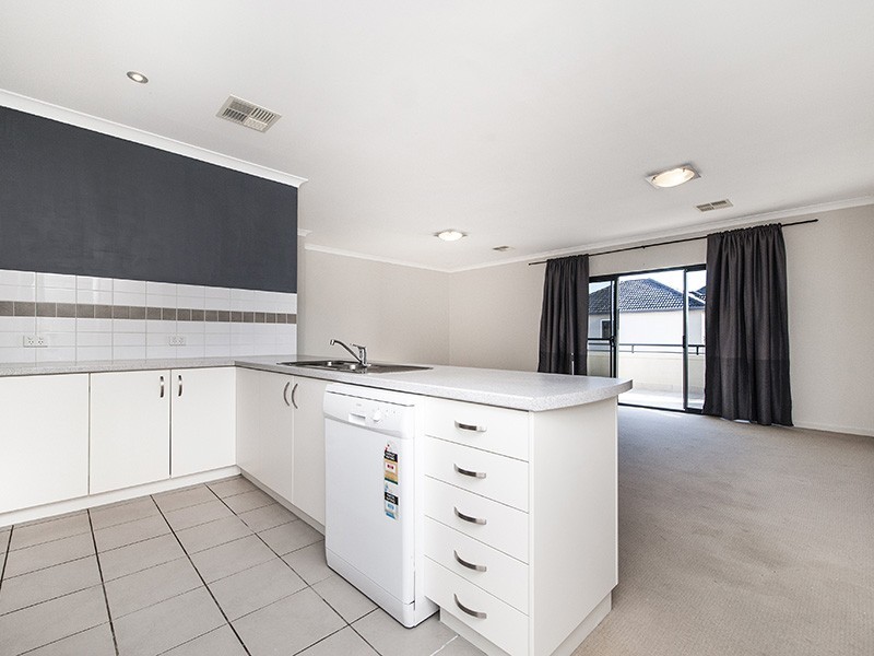 83/12 Citadel Way, Currambine WA 6028