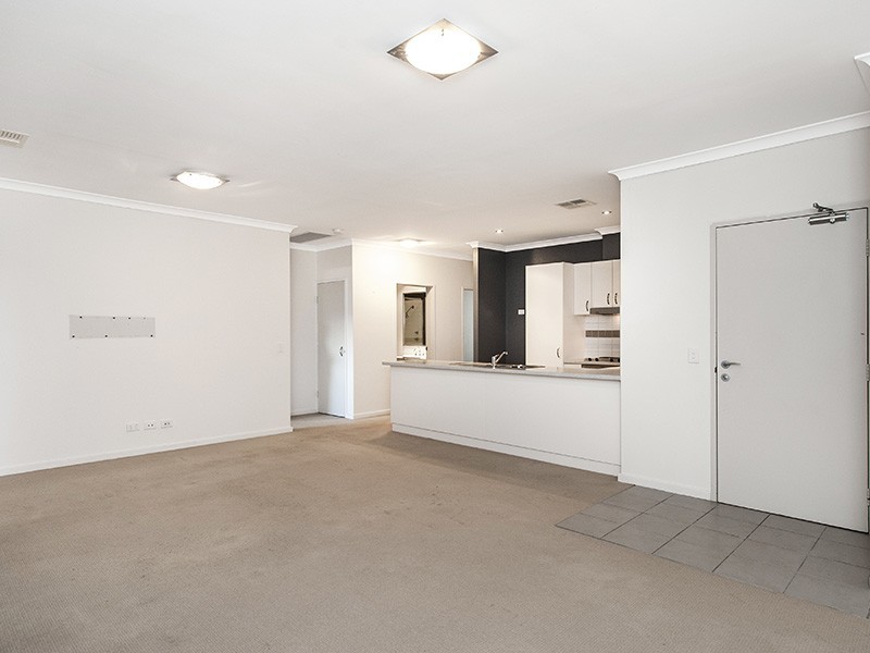 83/12 Citadel Way, Currambine WA 6028