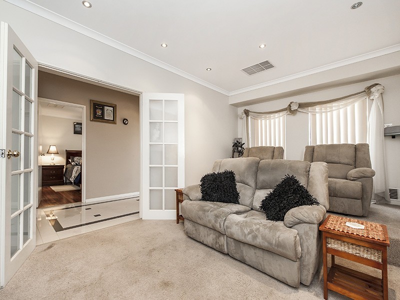 5 Terrigal Pass, Tapping WA 6065