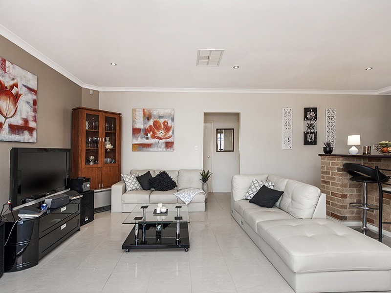 5 Terrigal Pass, Tapping WA 6065