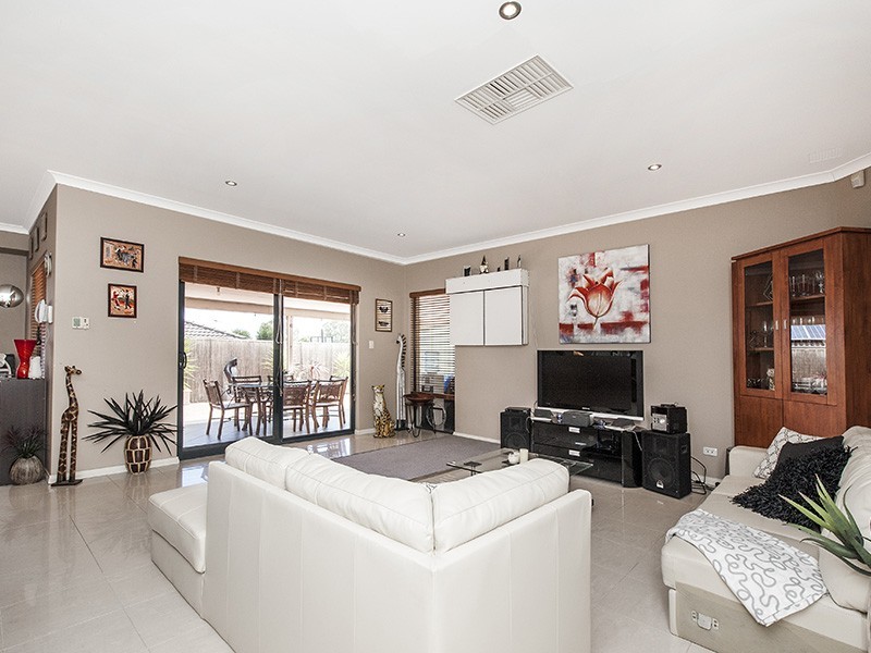 5 Terrigal Pass, Tapping WA 6065