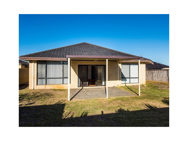 12 Dirleton Loop, Butler WA 6036