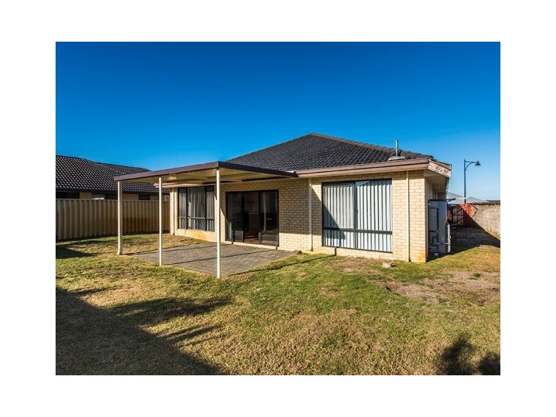 12 Dirleton Loop, Butler WA 6036