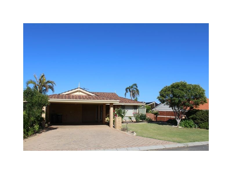 42 Glendevon Turn, Kinross WA 6028
