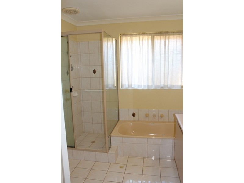 42 Glendevon Turn, Kinross WA 6028