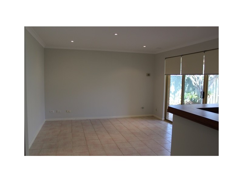 42 Glendevon Turn, Kinross WA 6028