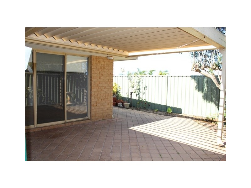 42 Glendevon Turn, Kinross WA 6028