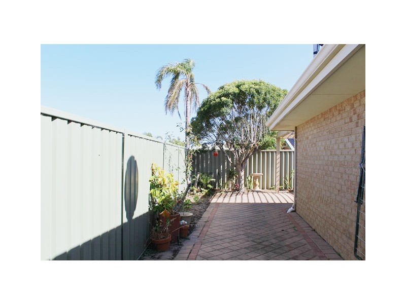 42 Glendevon Turn, Kinross WA 6028