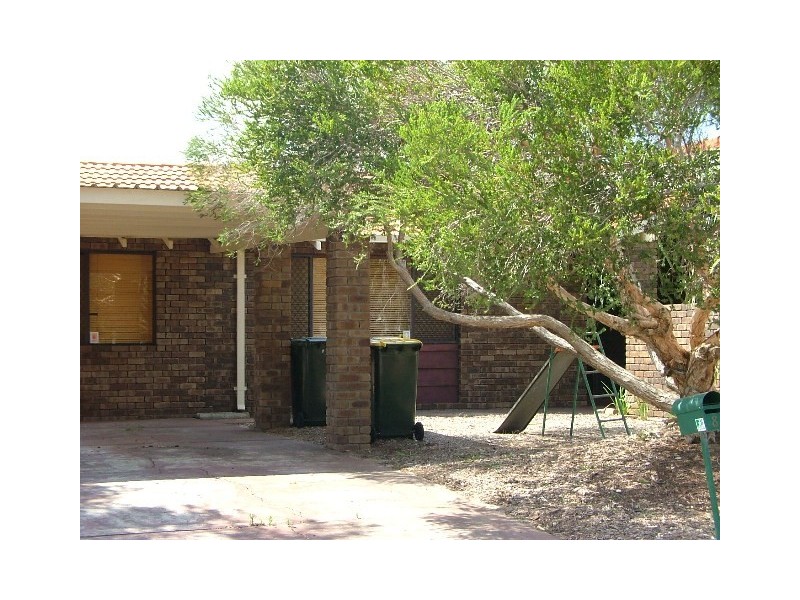 8 Livingstone Way, Padbury WA 6025