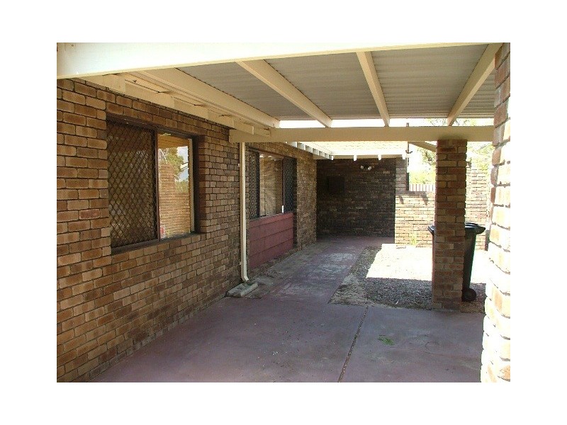 8 Livingstone Way, Padbury WA 6025