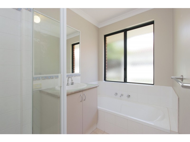 11 Charnley Link, Wanneroo WA 6065