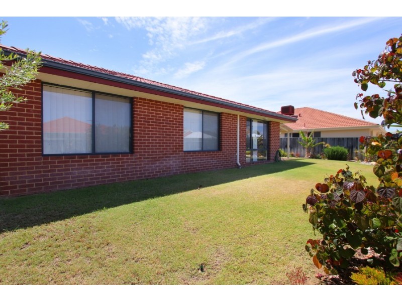 11 Charnley Link, Wanneroo WA 6065