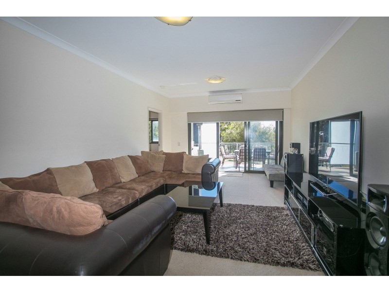 52/6 Walsh Loop, Joondalup WA 6027